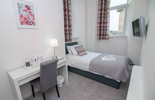 Motherwell Hotel | Bentley Hotel