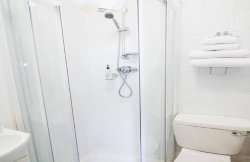 Motherwell Hotel | Bentley Hotel