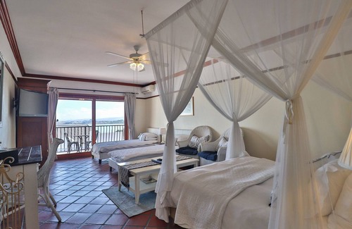 Gordons Bay Central House | Berg en Zee Guesthouse