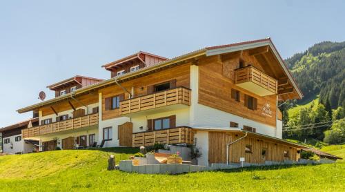Bolsterlang Apartment | Berghaus Mucha - Ferienwohnungen - Naturpark Partner