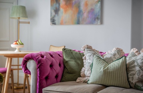 Bristol Apartment | Berkleley Suites, Suite 1