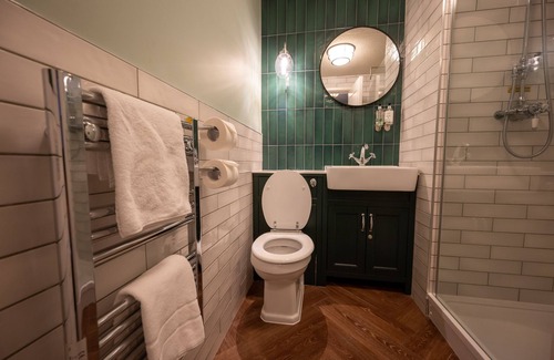 Woolhamton Hotel | Berkshire Arms by Greene King Inns