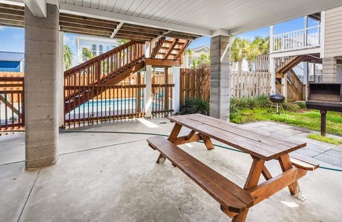 Cherry Grove Beach House | Bermuda Breeze 15B