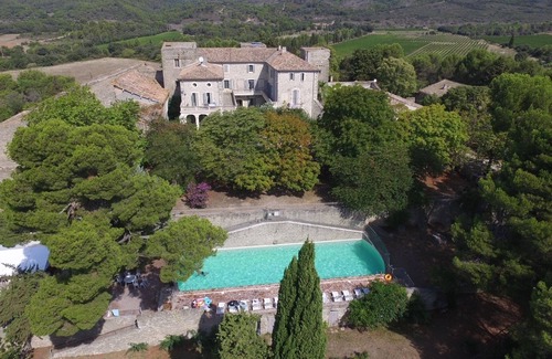 Trausse Bed & Breakfast | Bernard de Cardaillac room at Château de Paulignan
