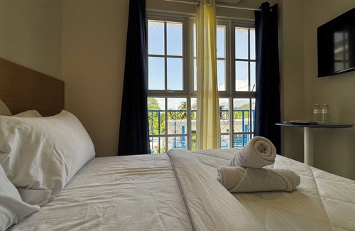 Guinobatan Hotel | Bernese Resort Hotel powered by Cocotel