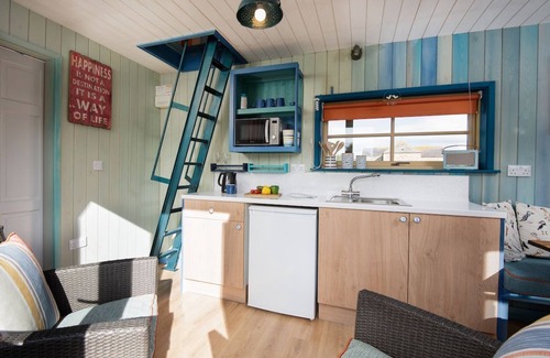 Bowsden Cabin | BERRINGTON BEACH HUT - 4 miles from beach, 7.5 miles to Berwick, sleeps 2+2