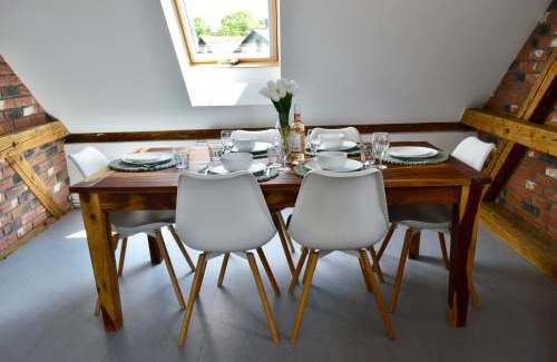 Straconka Apartment | Beskid House Nocleg Blisko Szlaków, Klimatyzacja, WiFi, Parking