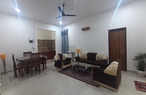 Gomti Nagar Apartment | Best 2bhk Homestay 201 in Gomti Nagar- Bayweaver Nests