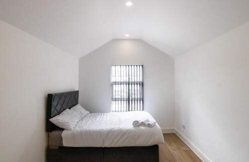 Adamsdown Apartment | Best 2BR Flat in Cardiff Near Town Centre