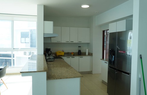 Punta Paitilla Apartment | Best Apartment, Ocean Front, High floor, Best PTY Location