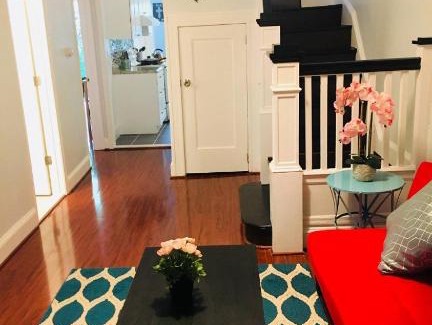 Charles Village Hotel | Best Bedroom Next to JHU