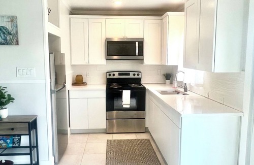 Matlacha House | Best Deal Available for a monthly rental home during season! ποΈπ¬