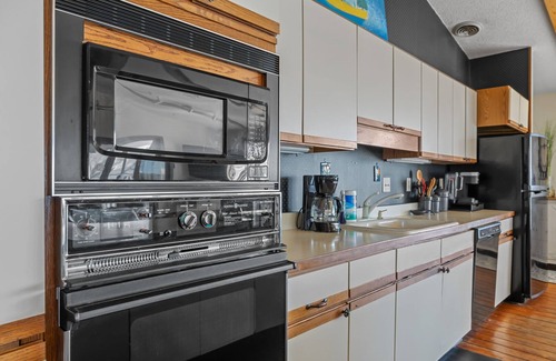 Hobucken Apartment | Best Location in Oriental, NC! Sleeps up to 14! Steps away from Oriental Marina!