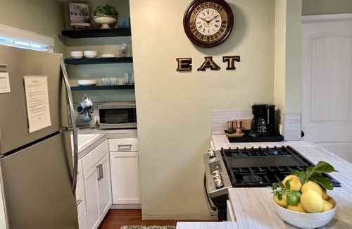 West Beach House | Best Location in town! Walk everywhere. Only 2 Blocks to Ocean, Pier & Wineries!