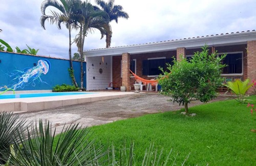 Jardim Itagua House | Best location in Ubatuba with swimming pool and backyard.