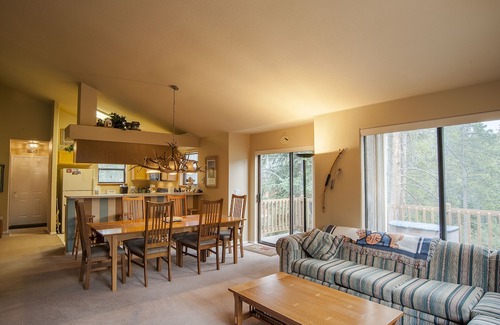 Park Forest Estates House | Best lot in Park Forest!