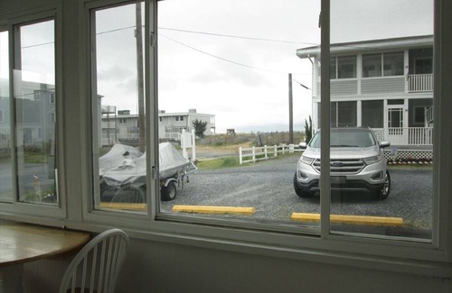 Dewey Beach Condo | Best of Dewey! 2 BR1.5 bath steps to the Ocean on popular McKinley!