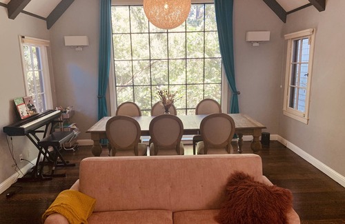 Sunnyside House | Best of the City + close to nature