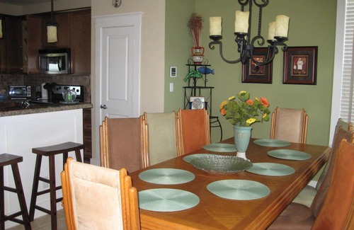 Galveston Cottage | Best price, best location: 3 minute walk to the beach: Inquire now.