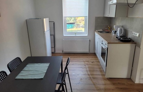 Altenburg Condo | Best price per month, flat for 5, 30 minutes to Leipzig