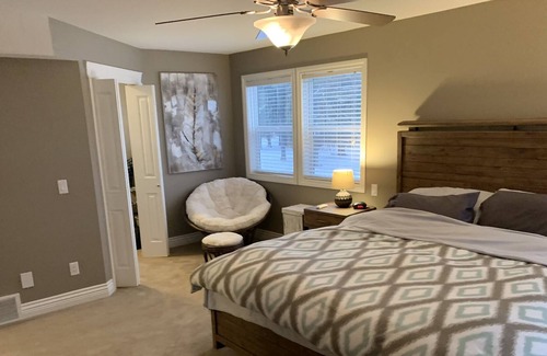 Sicamous Condo | Best vacation spot in Sicamous on the Shuswap, 25 ft boat slip included