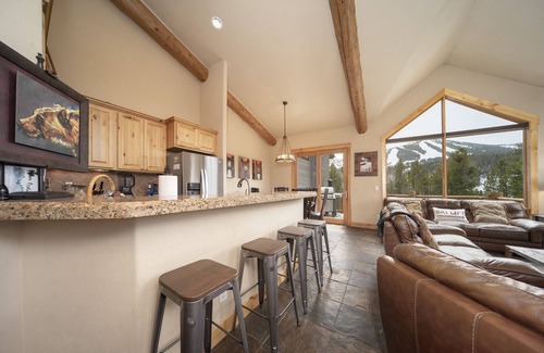 Winter Park House | Best Value Luxury Townhome in Lakota across from Ski Resort, Private Hot Tub!