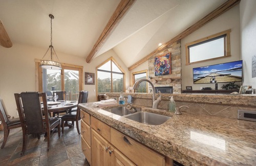 Winter Park House | Best Value Luxury Townhome in Lakota across from Ski Resort, Private Hot Tub!
