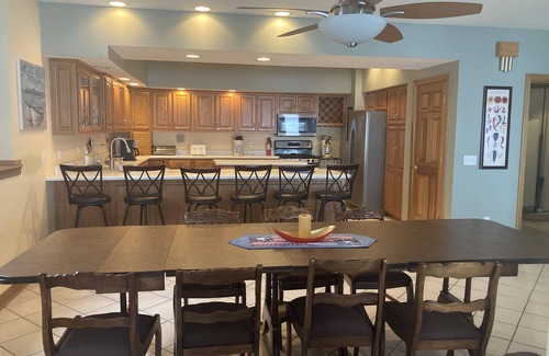 Angola House | Best Views And Most Space, Comfortably Sleeps 30 with Endless Opportunities!