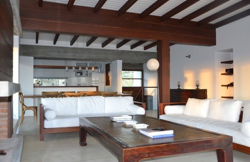 El Chorro House | Best Villa in Manantiales (Punta del Este) with Maid!