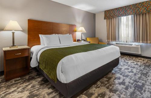 Wisconsin Dells Hotel | Best Western Ambassador Inn & Suites