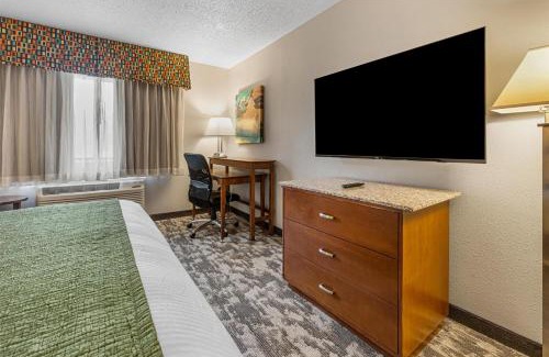 Wisconsin Dells Hotel | Best Western Ambassador Inn & Suites