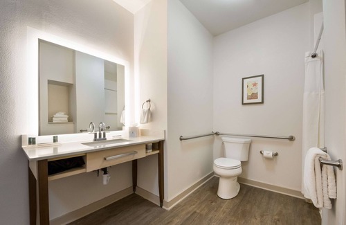 Bandera Hotel | Best Western Bandera Suites & Saloon