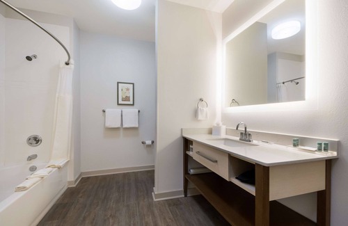 Bandera Hotel | Best Western Bandera Suites & Saloon