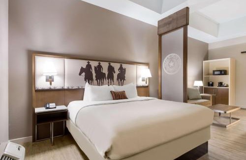 Bandera Hotel | Best Western Bandera Suites & Saloon