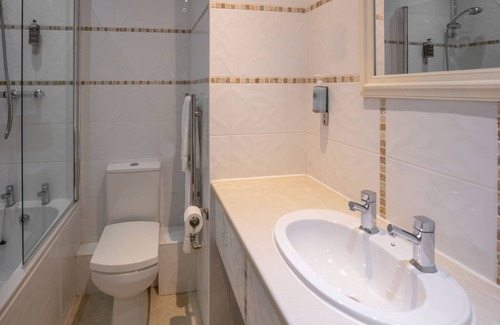 Low Moor Hotel | Best Western Bradford Guide Post Hotel