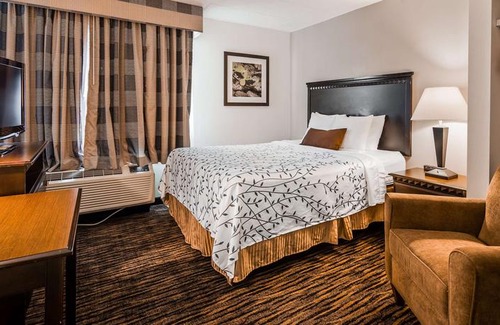 Hazlet Hotel | Best Western Hazlet Inn