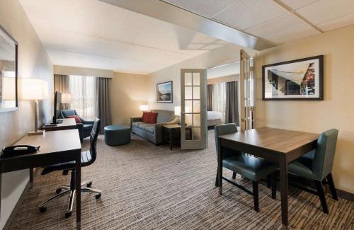 Clear Lake Hotel | Best Western Holiday Lodge