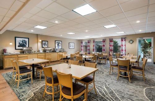 Clear Lake Hotel | Best Western Holiday Lodge