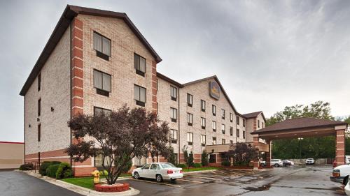 Burbank Hotel | Best Western Inn & Suites - Midway Airport