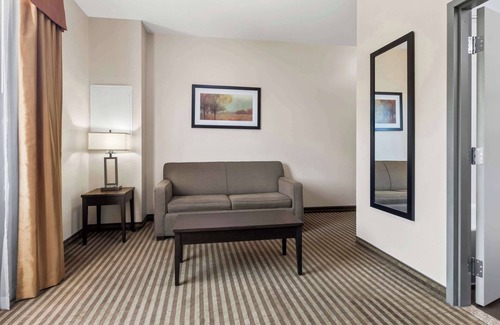 Centre Wellington Hotel | Best Western Plus Fergus Hotel