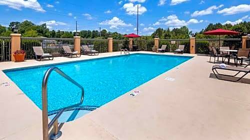 Greenville Hotel | Best Western Plus Suites Greenville
