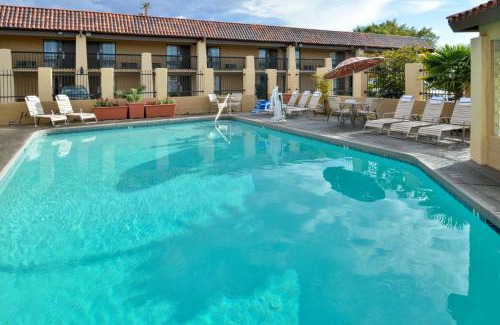 Kingman Hotel | Best Western Plus A Wayfarer's Inn & Suites