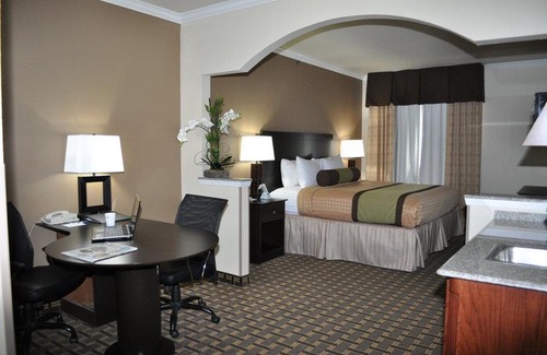 Weatherford Hotel | Best Western Plus Cutting Horse Inn & Suites