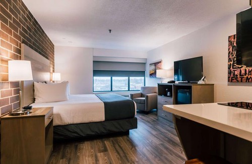 Waterloo Hotel | Best Western Plus Executive Residency Waterloo & Cedar Falls