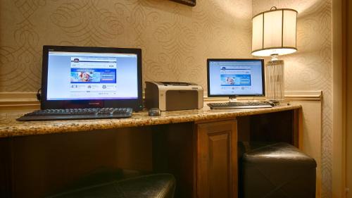 Boystown Hotel | Best Western Plus Hawthorne Terrace Hotel