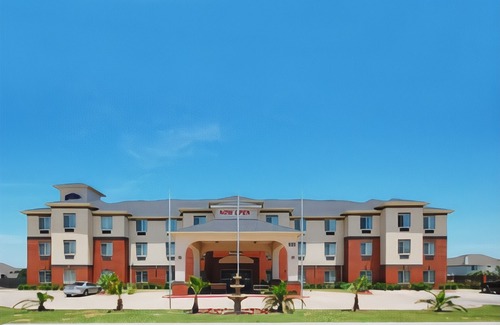 Lake Dallas Hotel | Best Western Plus Lake Dallas Inn & Suites