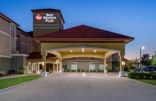 Greenville Hotel | Best Western Plus Monica Royale Inn & Suites