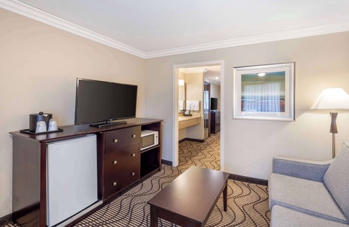 Roseville Hotel | Best Western Plus Orchid Hotel & Suites