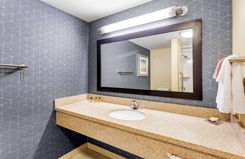 Carterville Hotel | Best Western Plus Provo University Inn