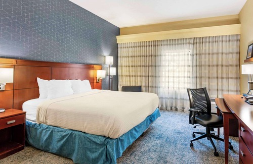 Carterville Hotel | Best Western Plus Provo University Inn